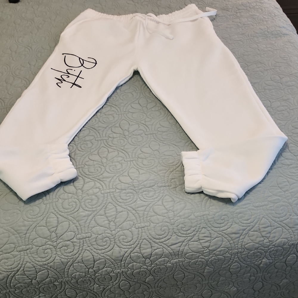 **DONATE 4/19** EUC LADIES 'SEXY' TSHIRT & WHITE 'BI$$CH' JOGGER SET